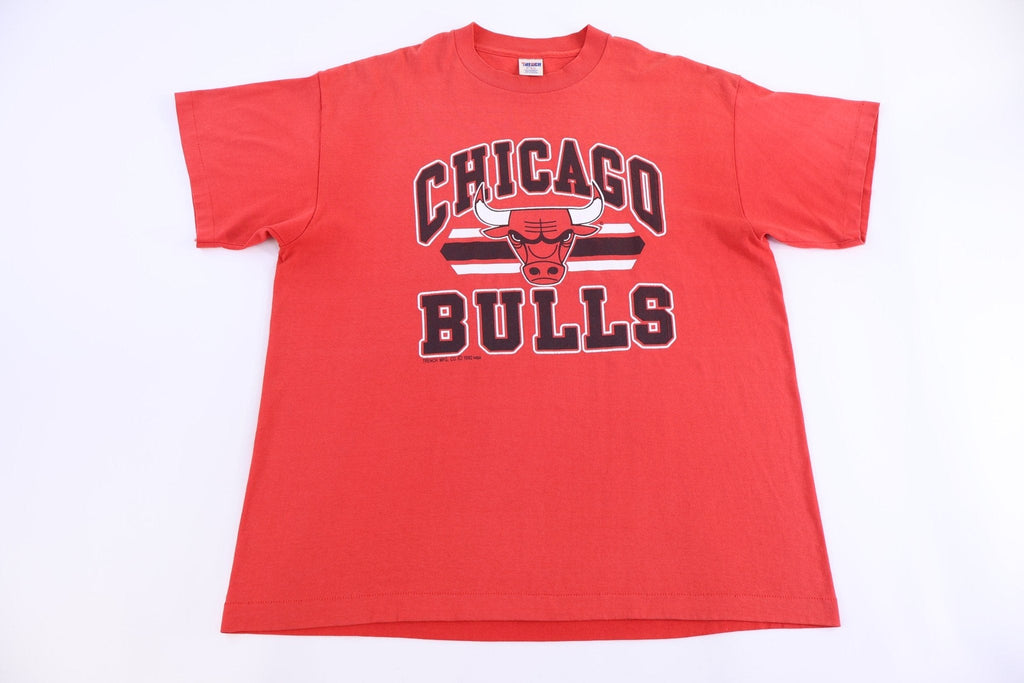 1990 Chicago Bulls Basketball Graphic T-shirt product image 1