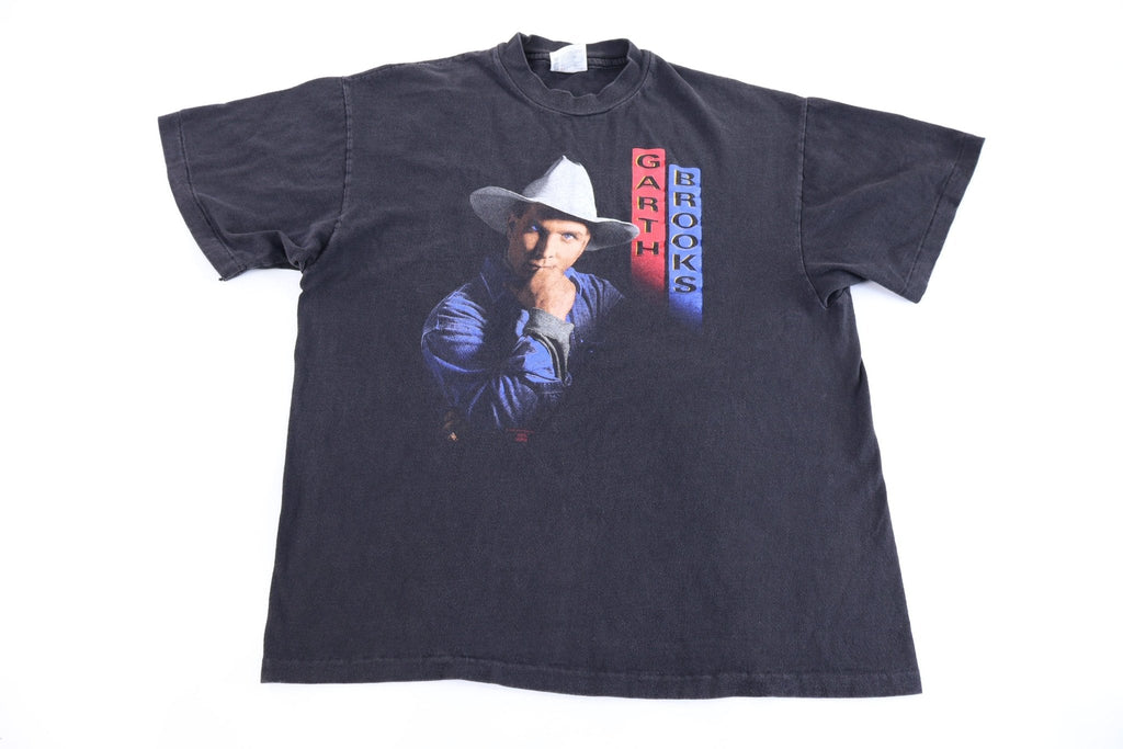 1996 Garth Brooks Graphic T-shirt product image 1
