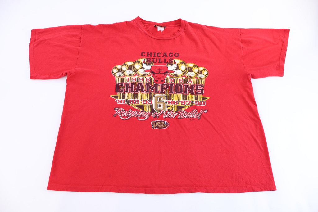 1998 Chicago Bulls Basketball T-shirt product image 1