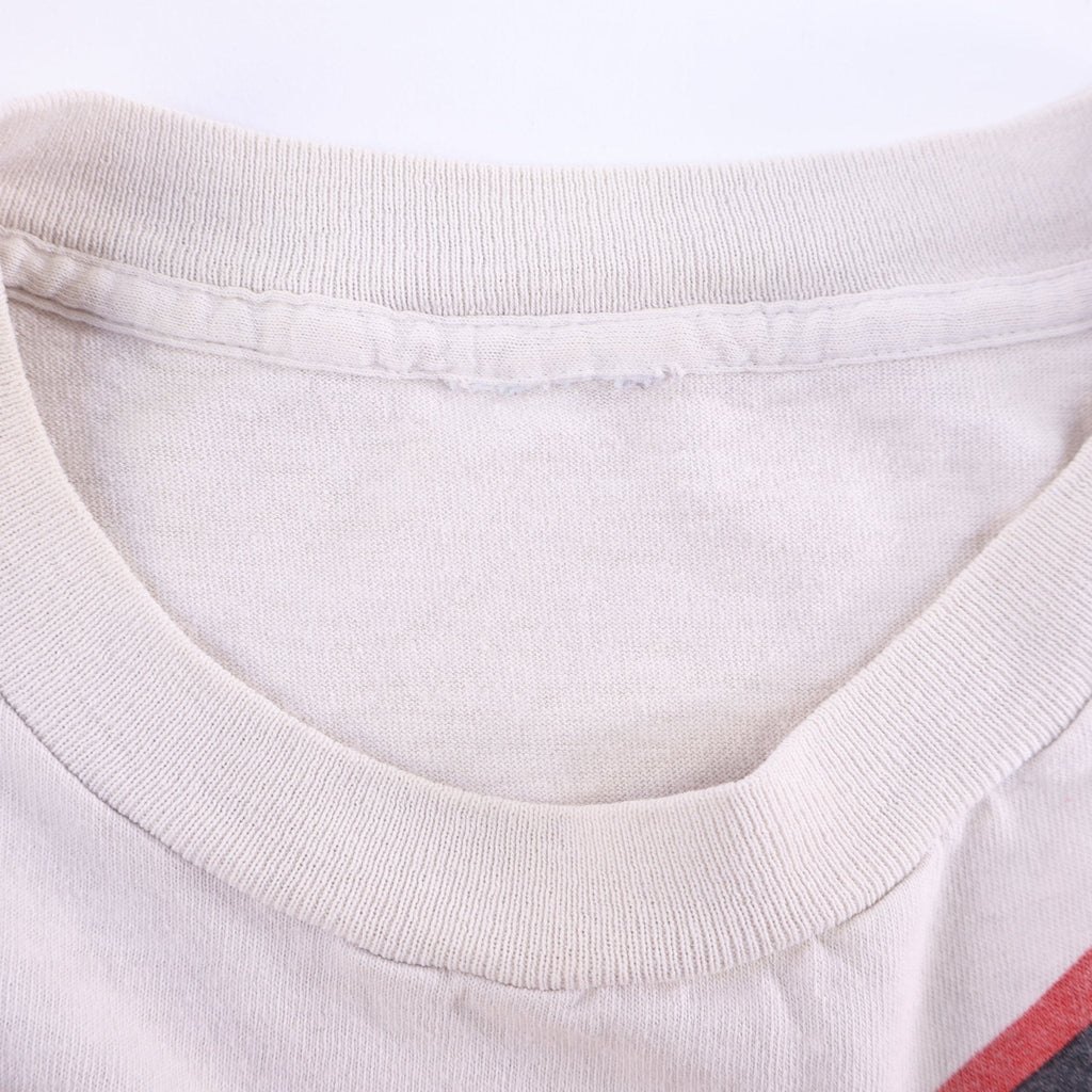 90's Chicago Bulls Basketball Graphic T-shirt product image 3