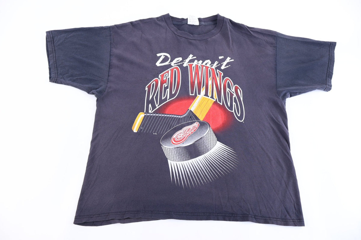 90's Detroit Red Wings Hockey T-shirt product image 1
