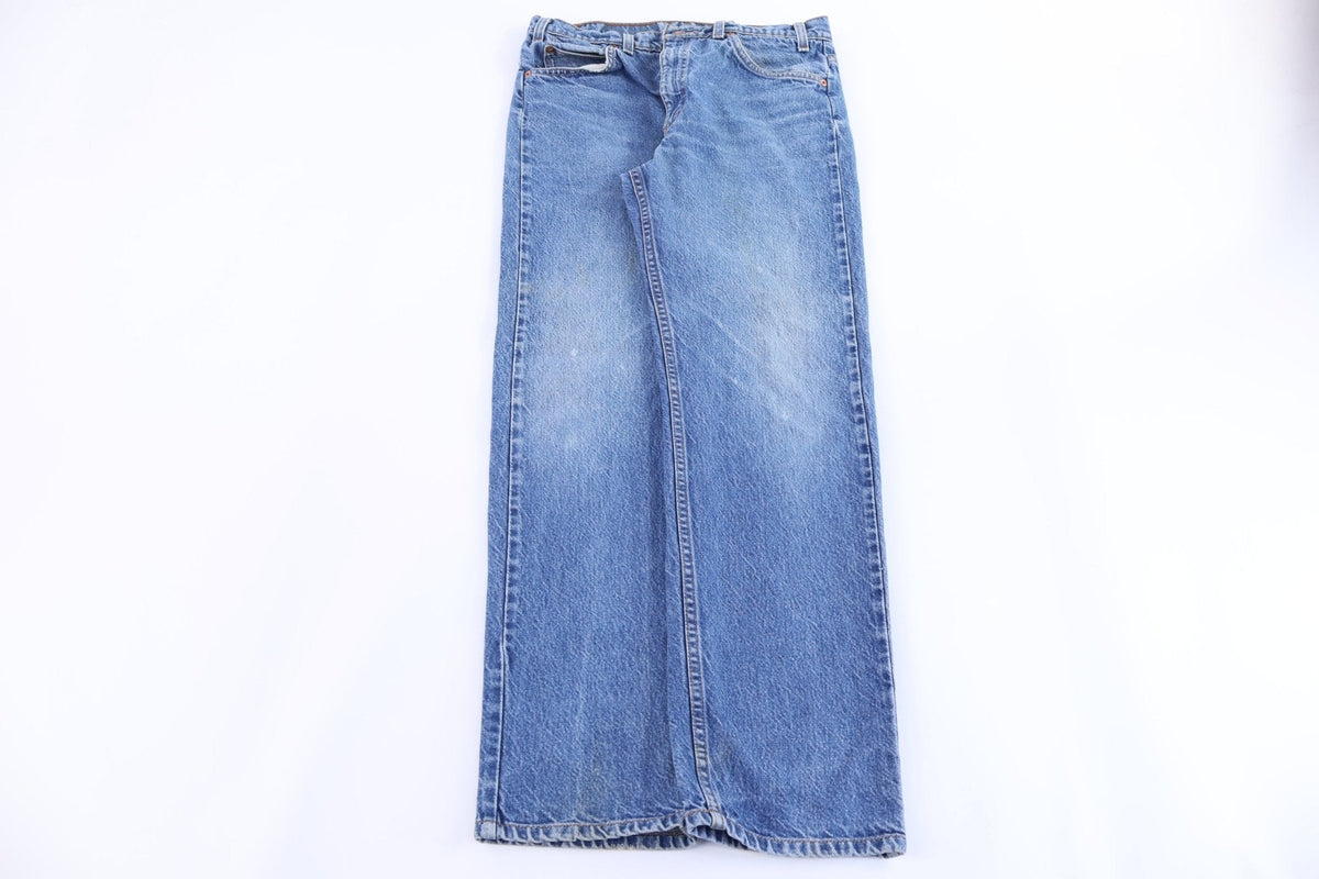 90's Levi's 505 Medium Wash Denim Jeans product image 2