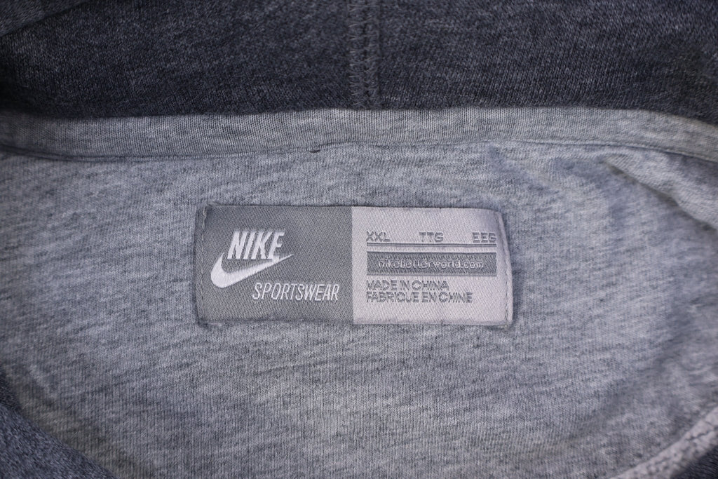 Vintage Nike Embroidered Grey Pullover Hoodie product image 3